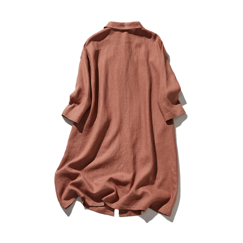 季節を超えて活躍する フレンチリネンの前開きシャツワンピース　　250409