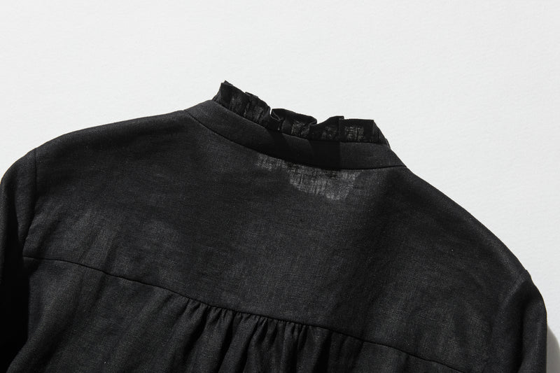 フリルデティールの立体裁断シャツ 　長袖　リネンシャツブラウス　　 250809