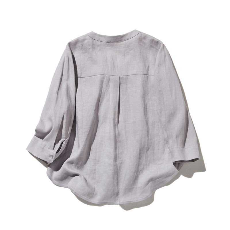 着るほどに味わい深い フランスリネン こだわりVネックシャツ 　250421