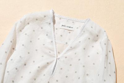 実用性とおしゃれを兼ね備えた水玉ブラウス　チュニック 麻100％　250423-1