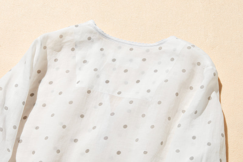 実用性とおしゃれを兼ね備えた水玉ブラウス　チュニック 麻100％　250423-1