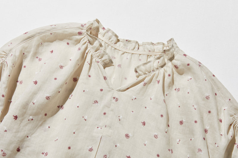 真夏にも涼しく着れる麻のブラウス　プリントブラウス　250606