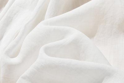 ふんわりAラインが可愛い！ 風通し良く夏らしい麻ブラウス ピンタック入りブラウス　　250422