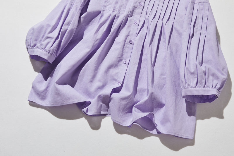 表情を豊かに魅せてくれるピンタック入りブラウス　7分袖　コットンリネン 250425