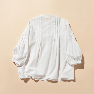 表情を豊かに魅せてくれるピンタック入りブラウス　7分袖　コットンリネン 250425