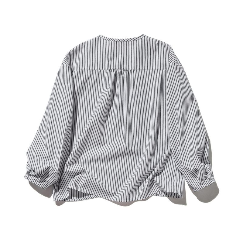 クラシカルなフリルデザインのストライプシャツ　綿麻シャツブラウス　　250419
