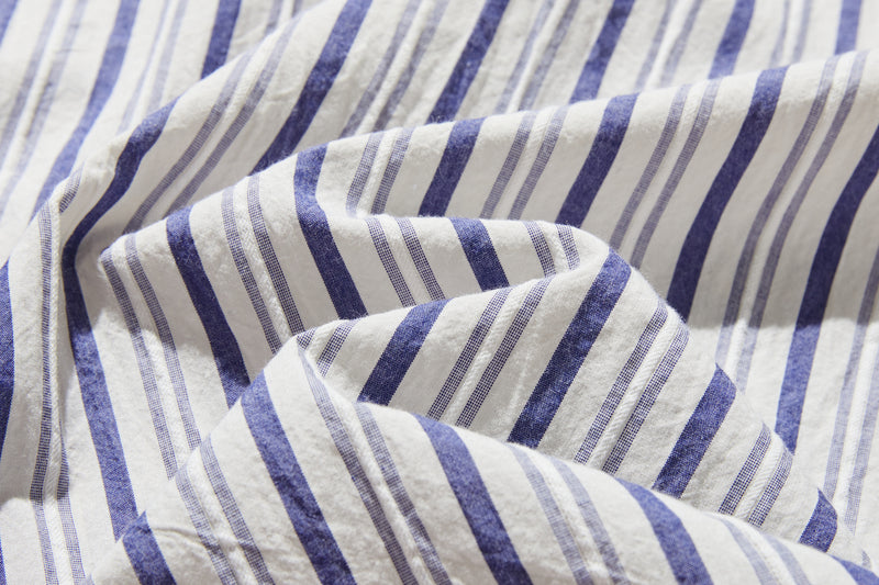 実用性と上品さを兼ね備えたストライプシャツ コットンジャガードストライプシャツ　250507