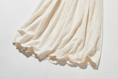 特別感のある　ふんわり広がるフラワー刺繍ロングスカート　裏地付き　ギャザースカート　250603