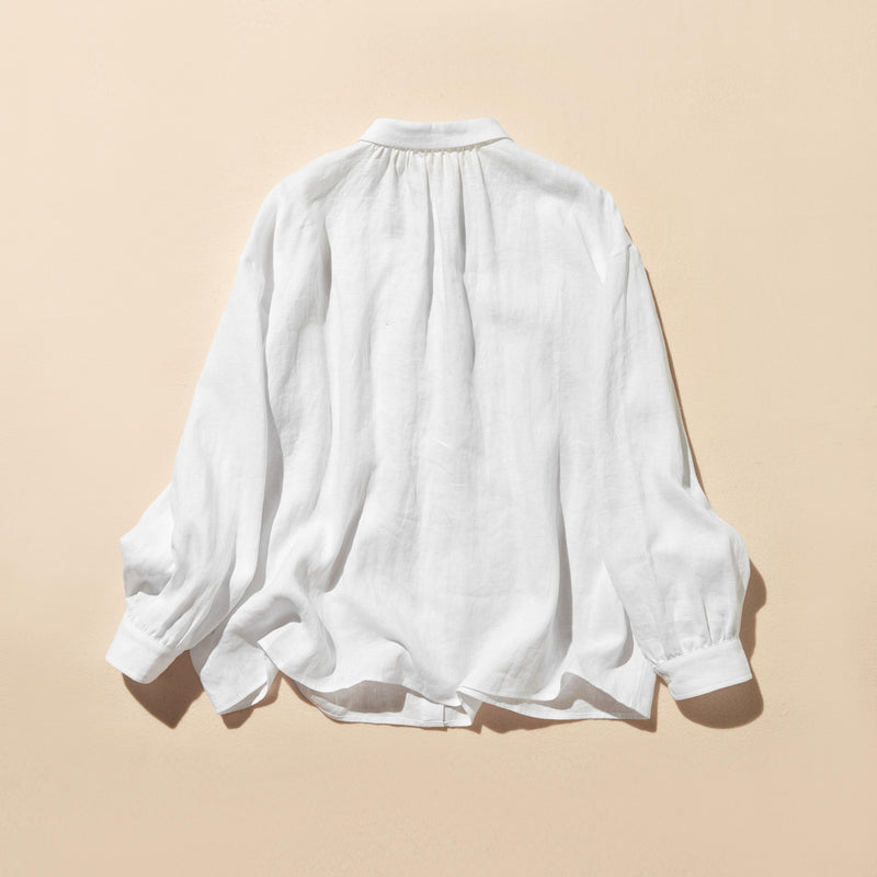 洗練された印象を叶える　大人のきれいめシャツブラウス 長袖ブラウス　リネン100％　250920