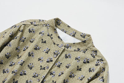 ナチュラルな雰囲気漂う　レトロな花柄ワンピース　　コーデュロイワンピース　コットン　250206-1