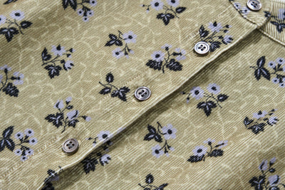 ナチュラルな雰囲気漂う　レトロな花柄ワンピース　　コーデュロイワンピース　コットン　250206-1