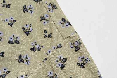 ナチュラルな雰囲気漂う　レトロな花柄ワンピース　　コーデュロイワンピース　コットン　250206-1