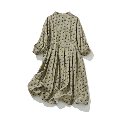 ナチュラルな雰囲気漂う　レトロな花柄ワンピース　　コーデュロイワンピース　コットン　250206-1