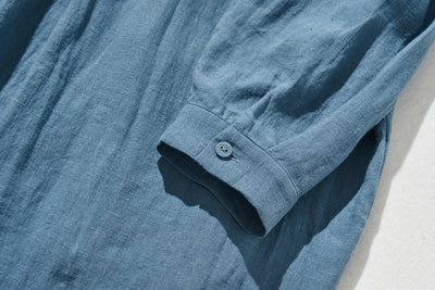 A sophisticated shirt dress made from 100% linen with long sleeves. Product code: 240904 