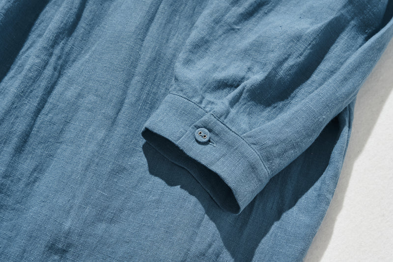 A sophisticated shirt dress made from 100% linen with long sleeves. Product code: 240904 