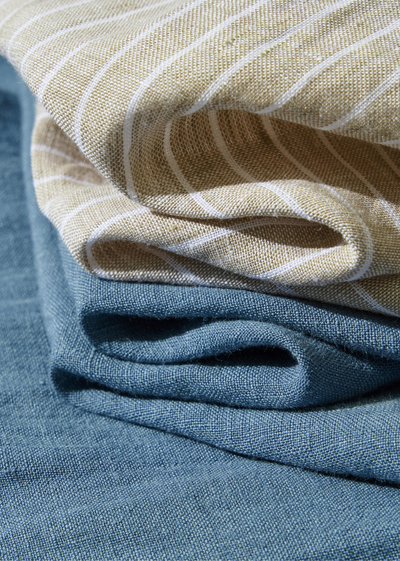 A sophisticated shirt dress made from 100% linen with long sleeves. Product code: 240904 