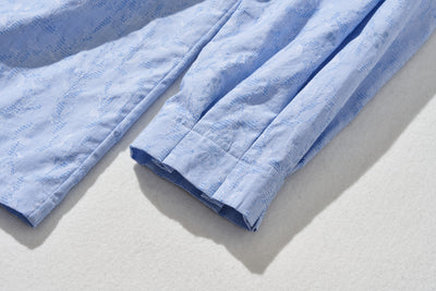 A tucked blouse that's not too sweet and can be enjoyed by mature women. Long-sleeved pullover cotton. 240903-1 