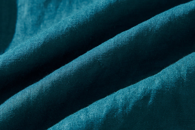 A casually sweet and beautiful blouse made from 100% linen. Linen shirt blouse in peacock blue. 210804-5