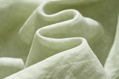 涼し気な雰囲気が魅力のリネン素材のブルゾン　フード付き　ライトアウター   230613