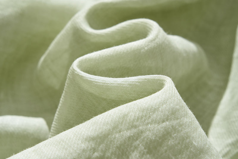 涼し気な雰囲気が魅力のリネン素材のブルゾン　フード付き　ライトアウター   230613