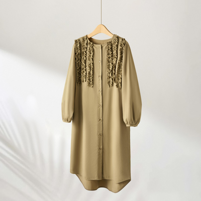 一款能滿足您時尚品味的荷葉邊設計外套。