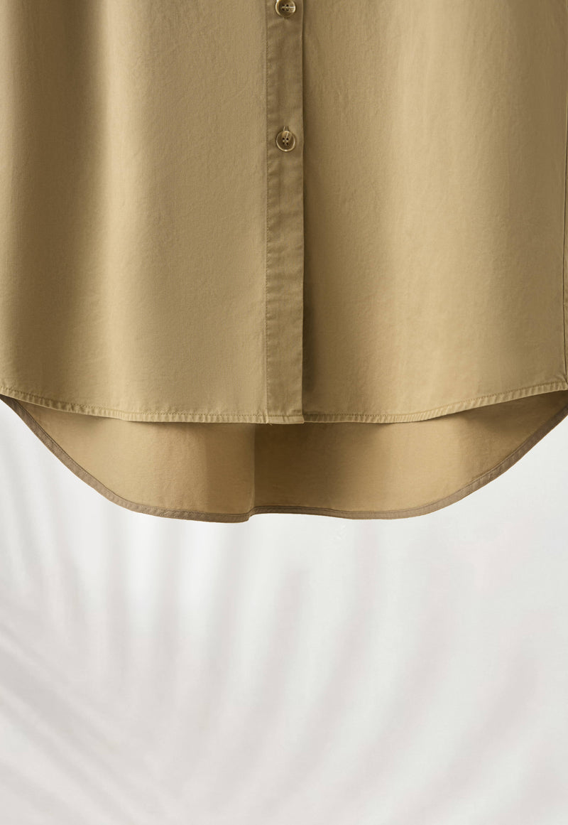 一款能滿足您時尚品味的荷葉邊設計外套。