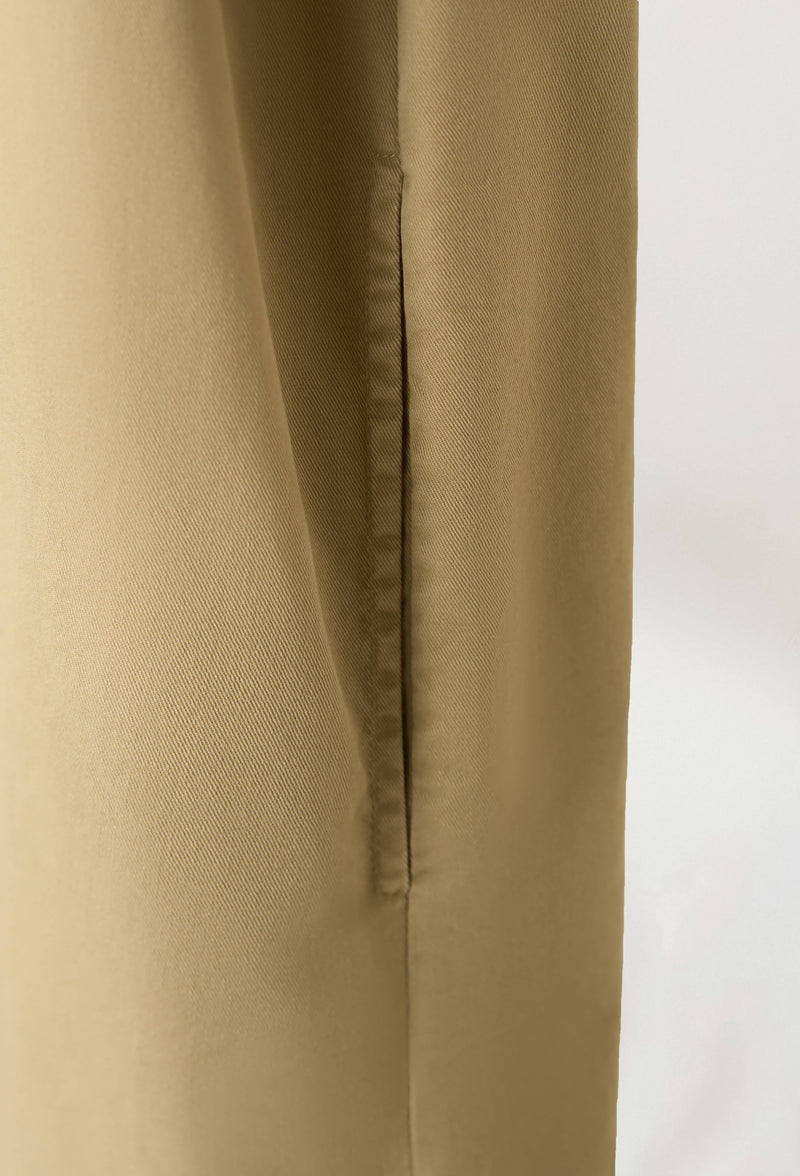 一款能滿足您時尚品味的荷葉邊設計外套。