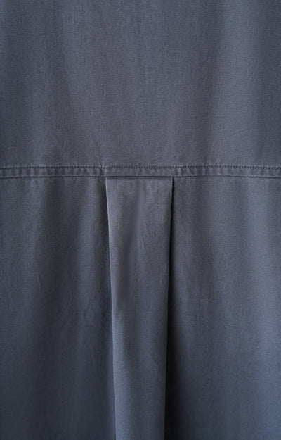 一款能滿足您時尚品味的荷葉邊設計外套。