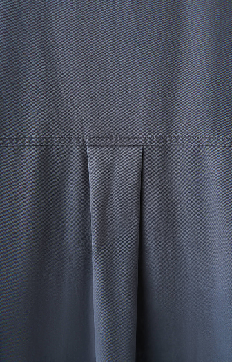 一款能滿足您時尚品味的荷葉邊設計外套。