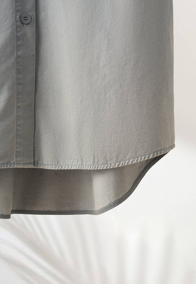 一款能滿足您時尚品味的荷葉邊設計外套。