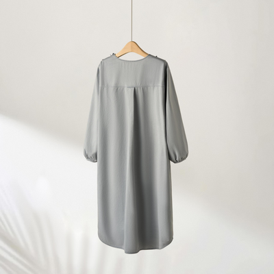 一款能滿足您時尚品味的荷葉邊設計外套。