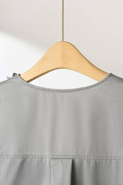 一款能滿足您時尚品味的荷葉邊設計外套。