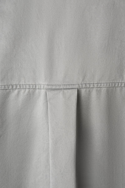 一款能滿足您時尚品味的荷葉邊設計外套。