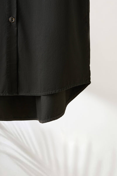 一款能滿足您時尚品味的荷葉邊設計外套。