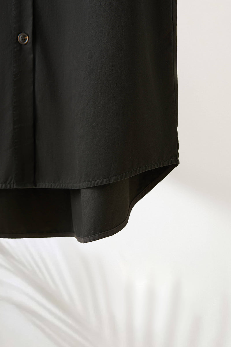 一款能滿足您時尚品味的荷葉邊設計外套。