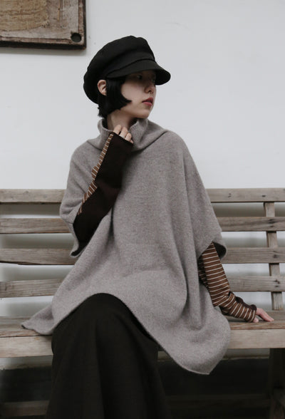 上質な温もりと自由なスタイリングを演出　ウールセーター ケープ風ニット　カシミヤセーター　251125
