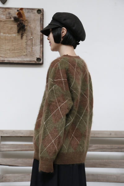 防寒性とおしゃれさを兼ね備えた、秋冬の必須アイテム ウールとカシミヤ混カーディガン　251124