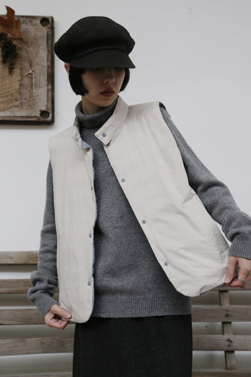 【両面着用できるダウンベスト】寒い季節の必須アイテム！秋冬ダウンベスト　　251109