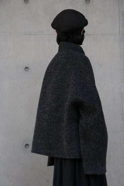 熟練の技が光る、総手縫いウールハイネックコート　ウールコート　251131-1