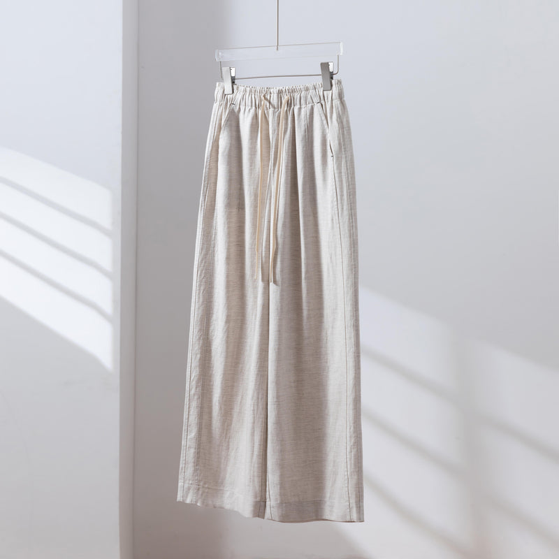 年間を通じて快適に着用できるワイドパンツ　シワになりにくいロングパンツ　　250904