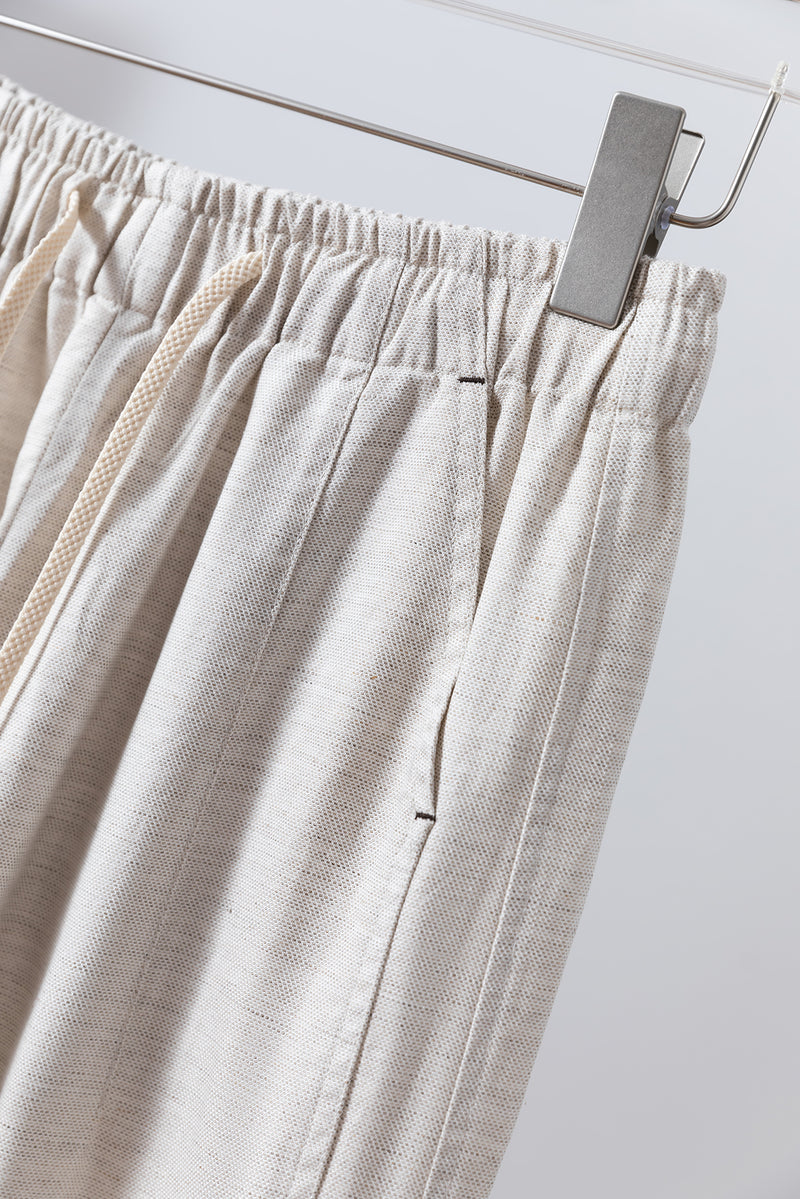 年間を通じて快適に着用できるワイドパンツ　シワになりにくいロングパンツ　　250904