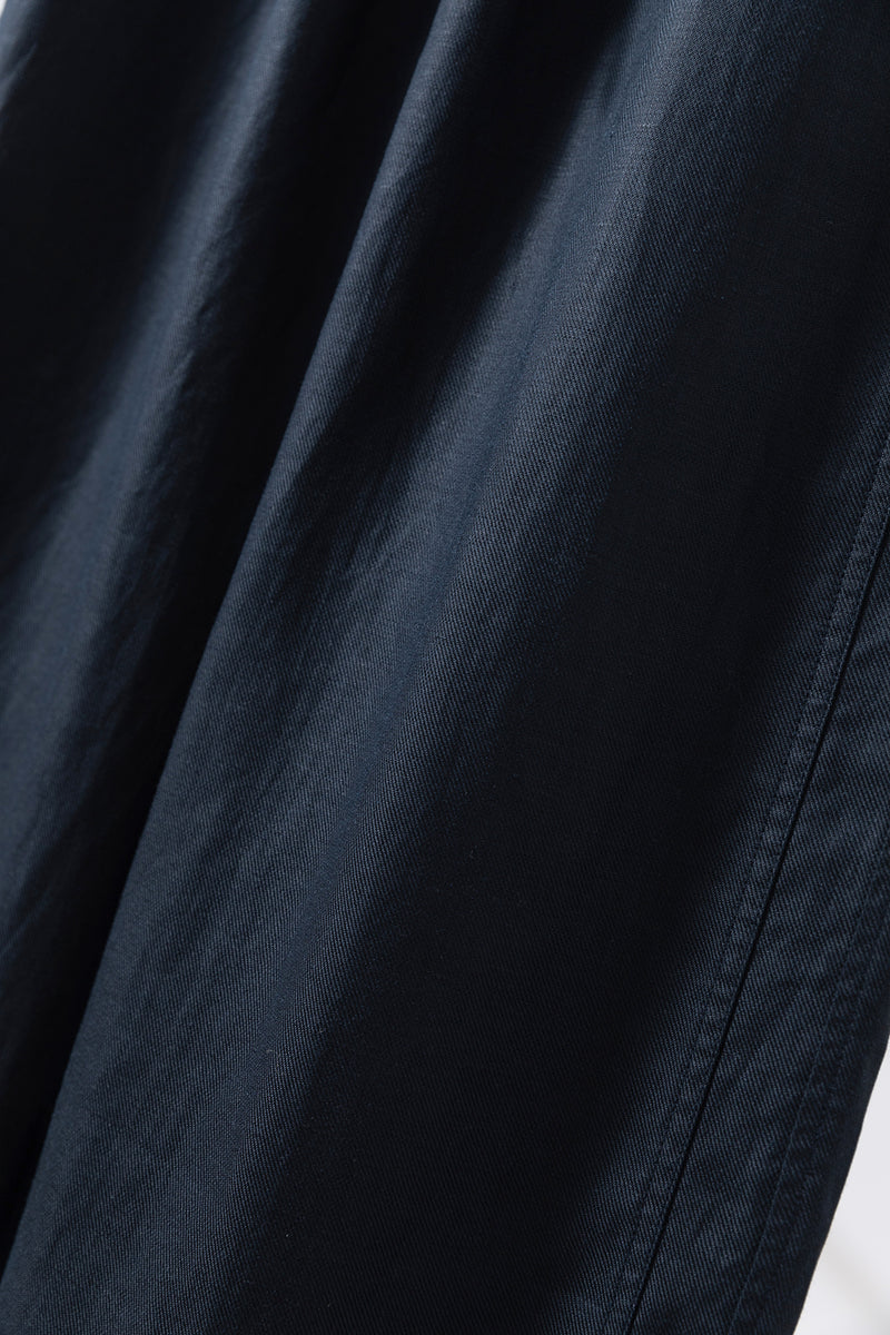 年間を通じて快適に着用できるワイドパンツ　シワになりにくいロングパンツ　　250904