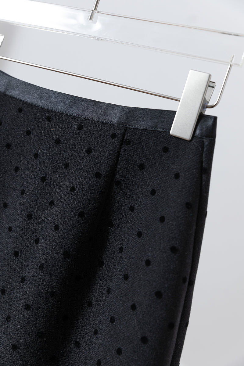 さまざまな着回しができるロングスカート　マキシ丈スカート　ドット柄スカート　251116