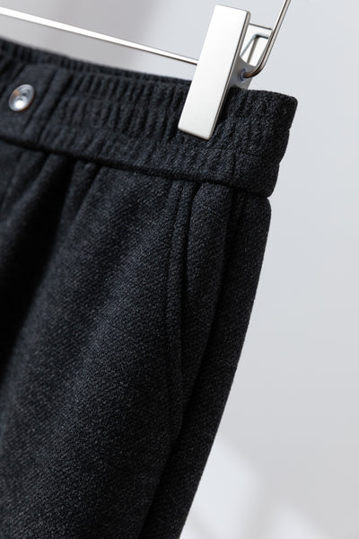 寒い季節も穿くだけであったか ウール混ボンディング生地　テーパードパンツ　251119