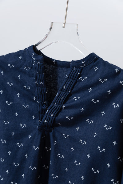 ゆったりとしたシルエットでありながら、きちんと感のあるブラウス　長袖ブラウス　綿麻　251004-1