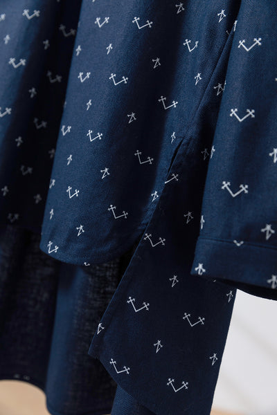 ゆったりとしたシルエットでありながら、きちんと感のあるブラウス　長袖ブラウス　綿麻　251004-1