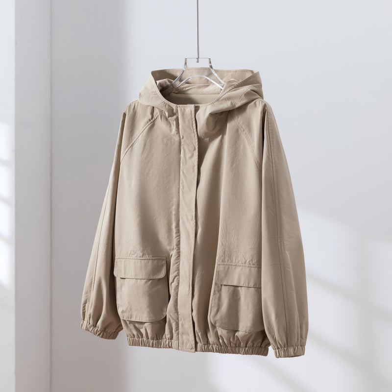 「理想の1枚」立体フードがおしゃれな、ポケットデザインのショートブルゾン　アウター　251001-1