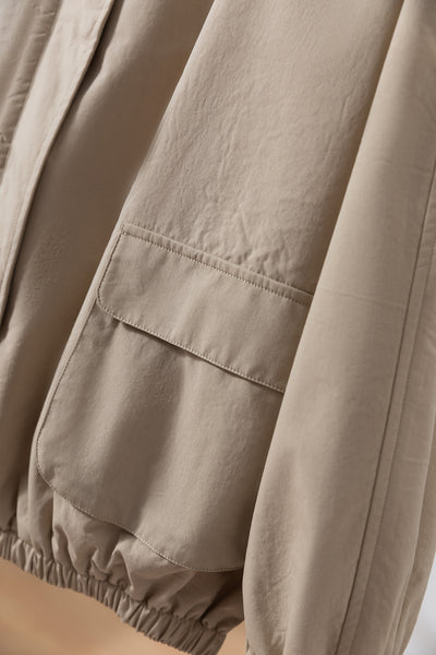 「理想の1枚」立体フードがおしゃれな、ポケットデザインのショートブルゾン　アウター　251001-1