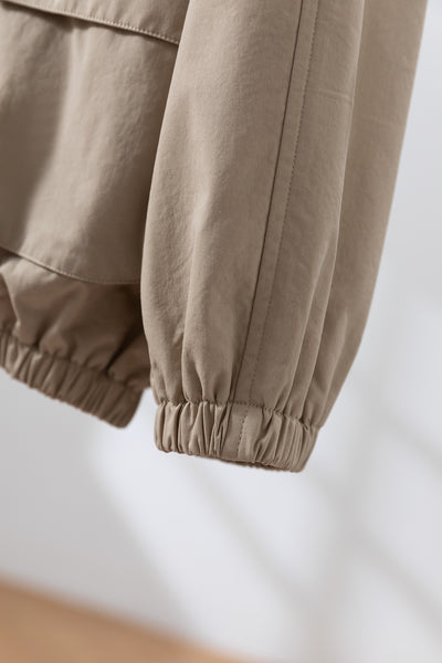 「理想の1枚」立体フードがおしゃれな、ポケットデザインのショートブルゾン　アウター　251001-1