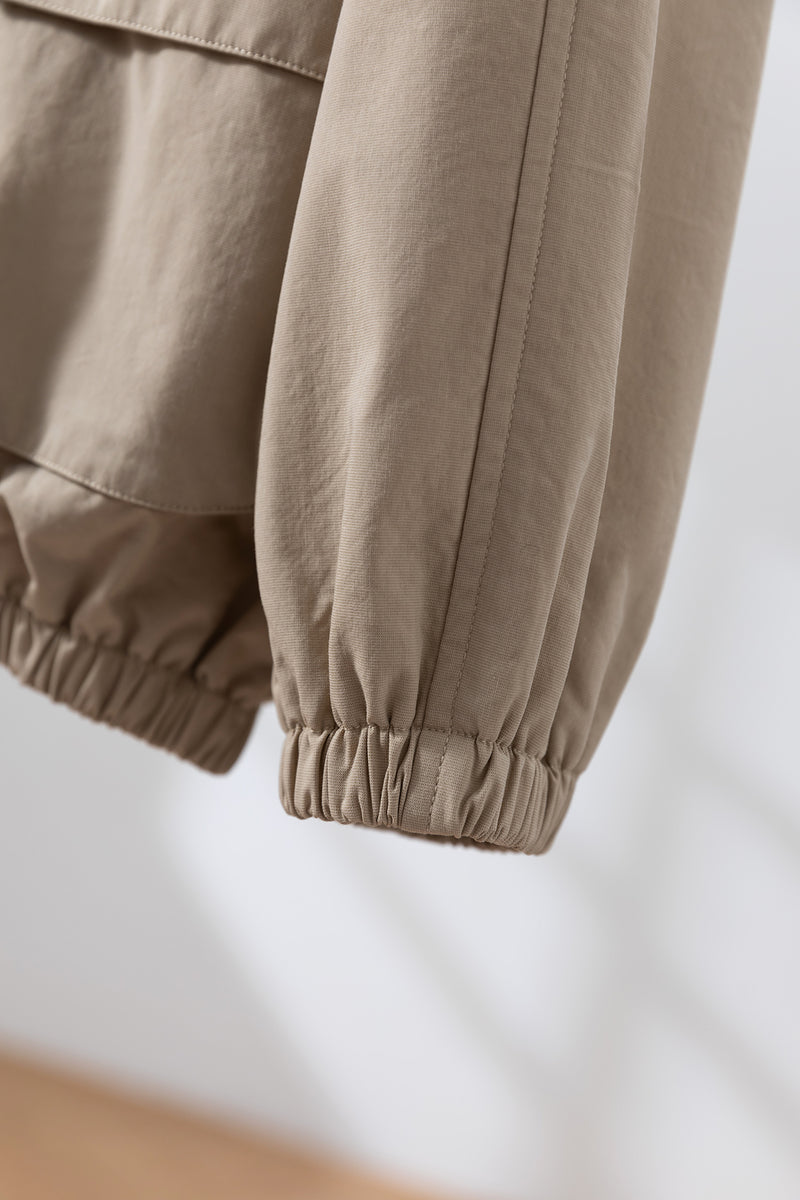 「理想の1枚」立体フードがおしゃれな、ポケットデザインのショートブルゾン　アウター　251001-1